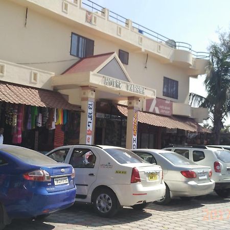 Hotel Varsha Хампи Экстерьер фото